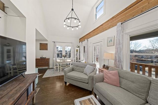 4423 Forest Avenue, Kansas City, MO 64110