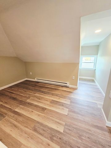 21-23 Arthur St 23, Methuen, MA 01844