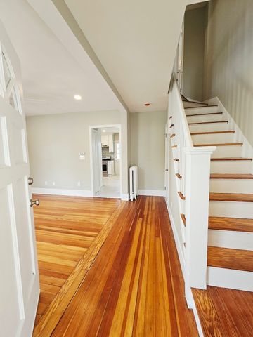 21-23 Arthur St 23, Methuen, MA 01844