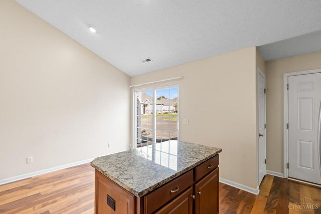 1106 Brookfield Drive, Waynesville, OH 45068