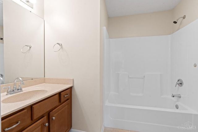 1106 Brookfield Drive, Waynesville, OH 45068