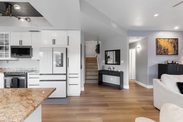 3912 E SHANNON Street, Phoenix, AZ 85044