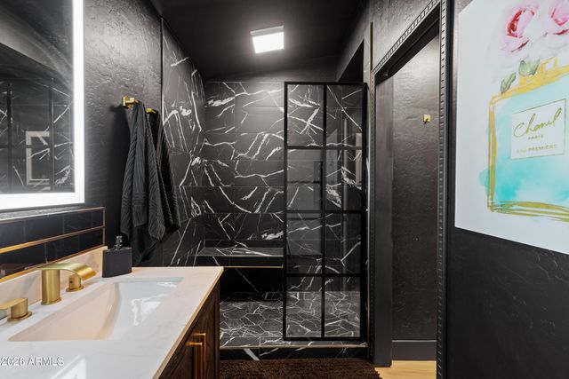 3912 E SHANNON Street, Phoenix, AZ 85044