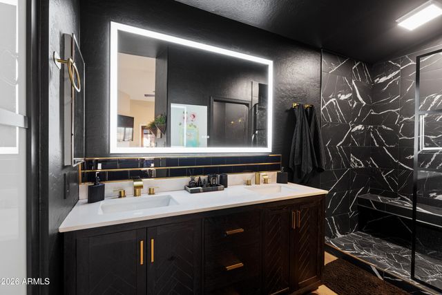 3912 E SHANNON Street, Phoenix, AZ 85044