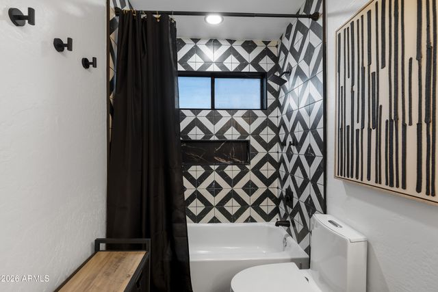 3912 E SHANNON Street, Phoenix, AZ 85044