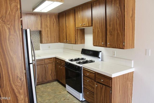 734 Yeats Lane, Ventura, CA 93003