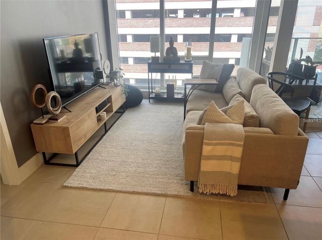 145 2ND AVENUE S 614, St Petersburg, FL 33701