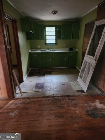 2704 Reynolds Drive, Macon, GA 31206