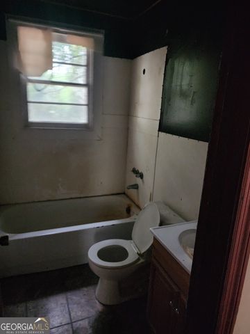 2704 Reynolds Drive, Macon, GA 31206