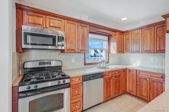 840 Jerusalem Avenue, Merrick, NY 11566