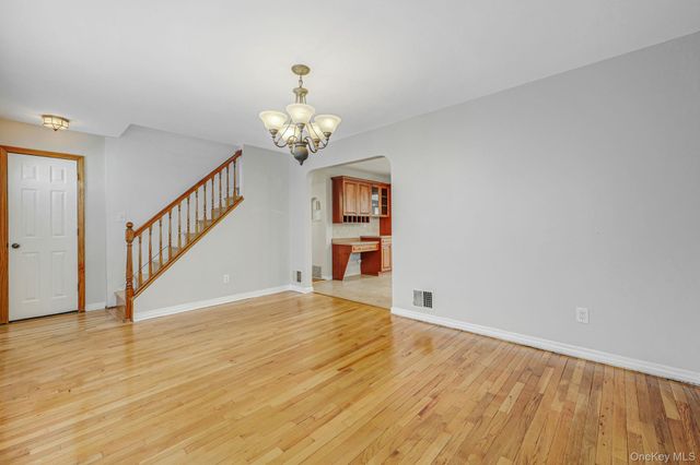 840 Jerusalem Avenue, Merrick, NY 11566