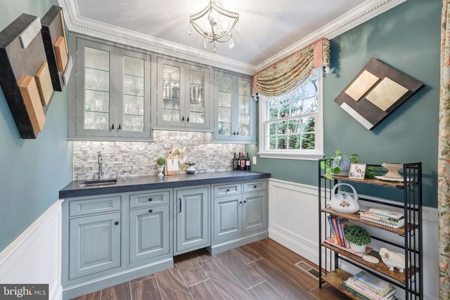 6 DOVER LN, Medford, NJ 08055