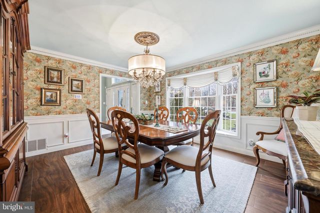 6 DOVER LN, Medford, NJ 08055