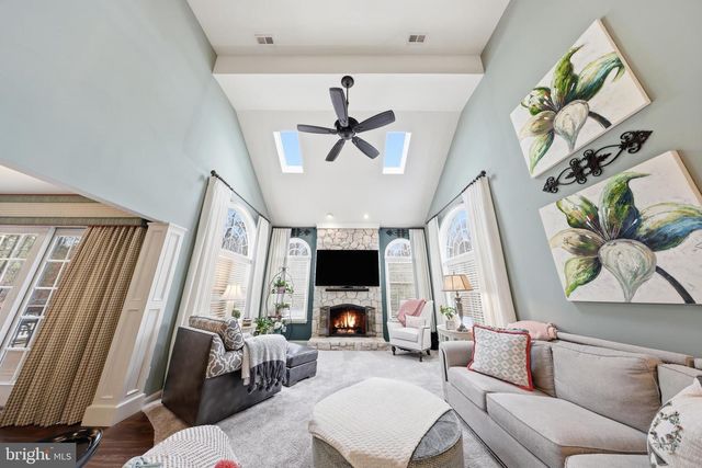 6 DOVER LN, Medford, NJ 08055