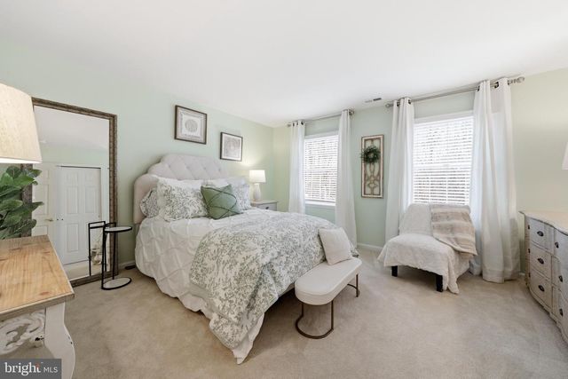 6 DOVER LN, Medford, NJ 08055