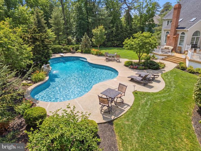 6 DOVER LN, Medford, NJ 08055