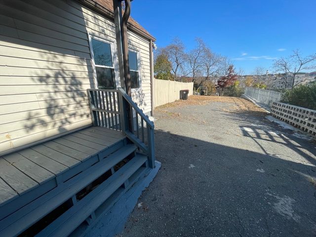 767 N Montello St, Brockton, MA 02301