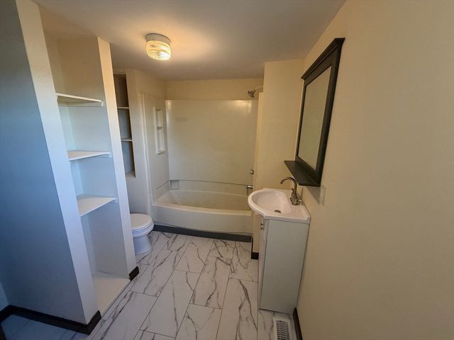 767 N Montello St, Brockton, MA 02301