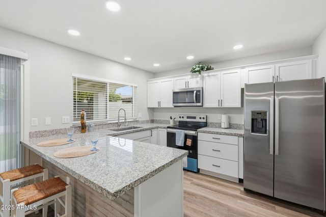 836 W LAGUNA AZUL Avenue, Mesa, AZ 85210