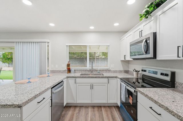 836 W LAGUNA AZUL Avenue, Mesa, AZ 85210