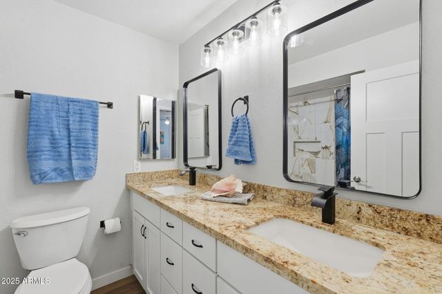 836 W LAGUNA AZUL Avenue, Mesa, AZ 85210