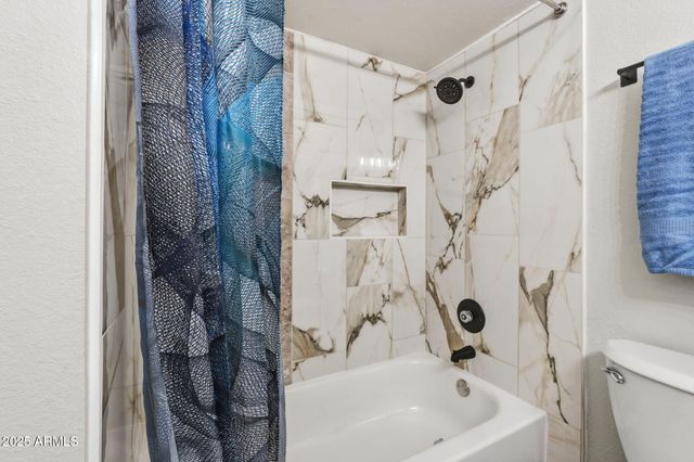 836 W LAGUNA AZUL Avenue, Mesa, AZ 85210