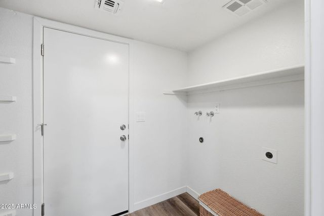 836 W LAGUNA AZUL Avenue, Mesa, AZ 85210