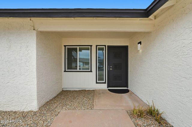 836 W LAGUNA AZUL Avenue, Mesa, AZ 85210