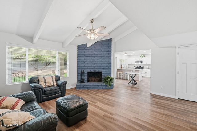 836 W LAGUNA AZUL Avenue, Mesa, AZ 85210