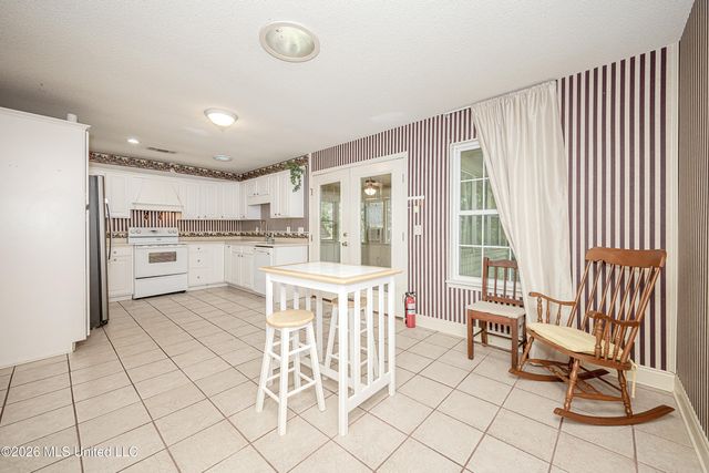 2193 Bayou View Circle, Gautier, MS 39553