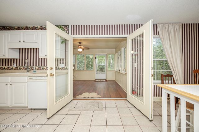 2193 Bayou View Circle, Gautier, MS 39553