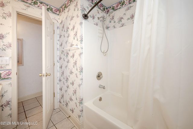2193 Bayou View Circle, Gautier, MS 39553