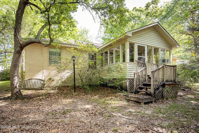 2193 Bayou View Circle, Gautier, MS 39553
