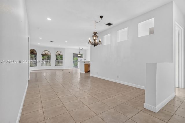 5659 Via De La Plata Cir, Delray Beach, FL 33484