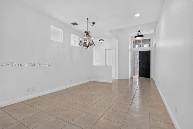 5659 Via De La Plata Cir, Delray Beach, FL 33484