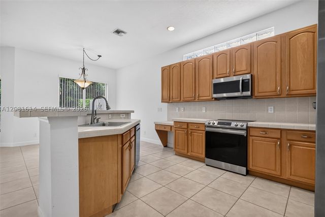 5659 Via De La Plata Cir, Delray Beach, FL 33484