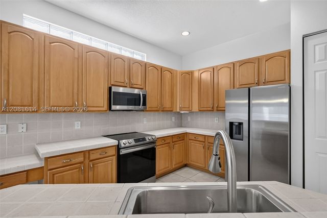 5659 Via De La Plata Cir, Delray Beach, FL 33484