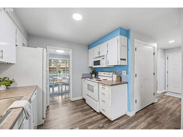 20464 Sw ROSA Dr, Beaverton, OR 97078