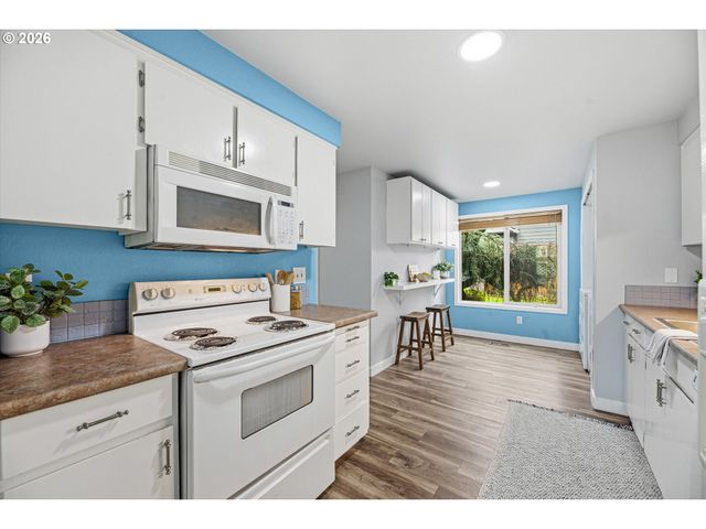 20464 Sw ROSA Dr, Beaverton, OR 97078