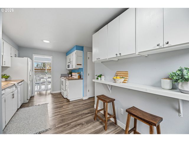 20464 Sw ROSA Dr, Beaverton, OR 97078