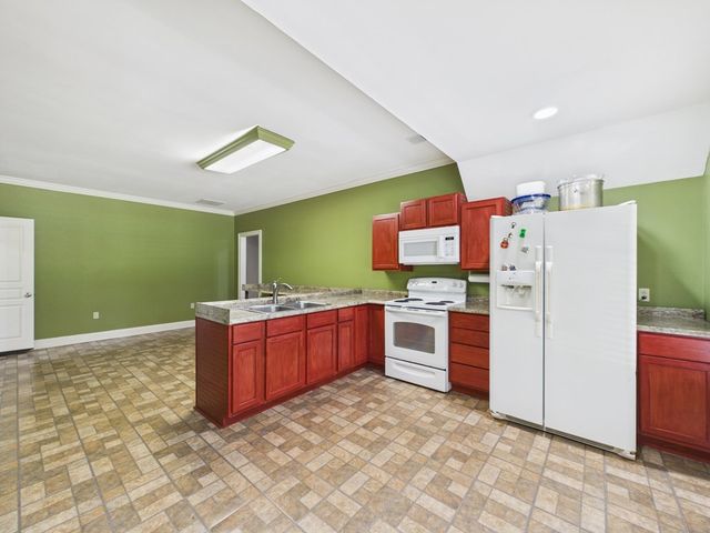 38 Rolling Farm Court, Midland, GA 31820