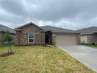 1290 Thames Chase Dr, Corpus Christi, TX 78415