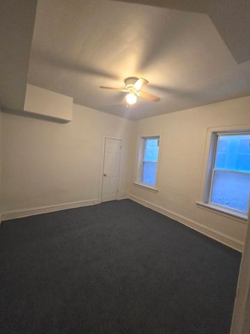 7842 S Bennett Avenue 1, Chicago, IL 60649