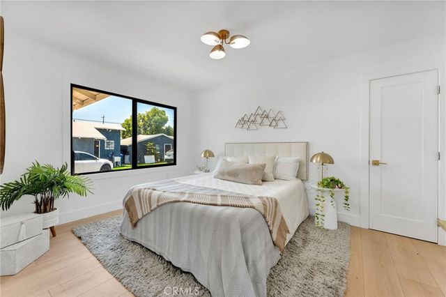 1325 Talmadge, Los Angeles, CA 90027