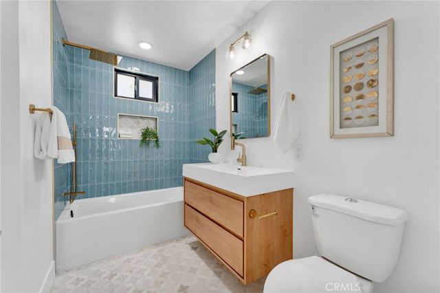 1325 Talmadge, Los Angeles, CA 90027