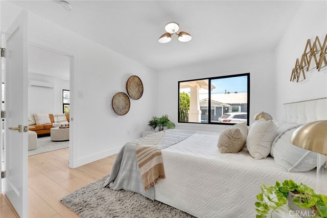 1325 Talmadge, Los Angeles, CA 90027