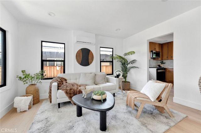 1325 Talmadge, Los Angeles, CA 90027