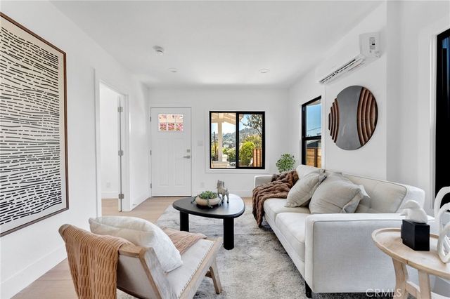 1325 Talmadge, Los Angeles, CA 90027