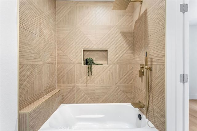 1325 Talmadge, Los Angeles, CA 90027