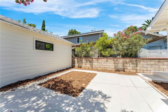 1325 Talmadge, Los Angeles, CA 90027